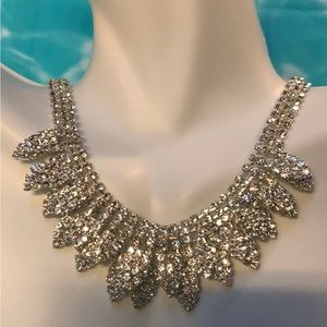 #150✅ Sparkly choker necklace